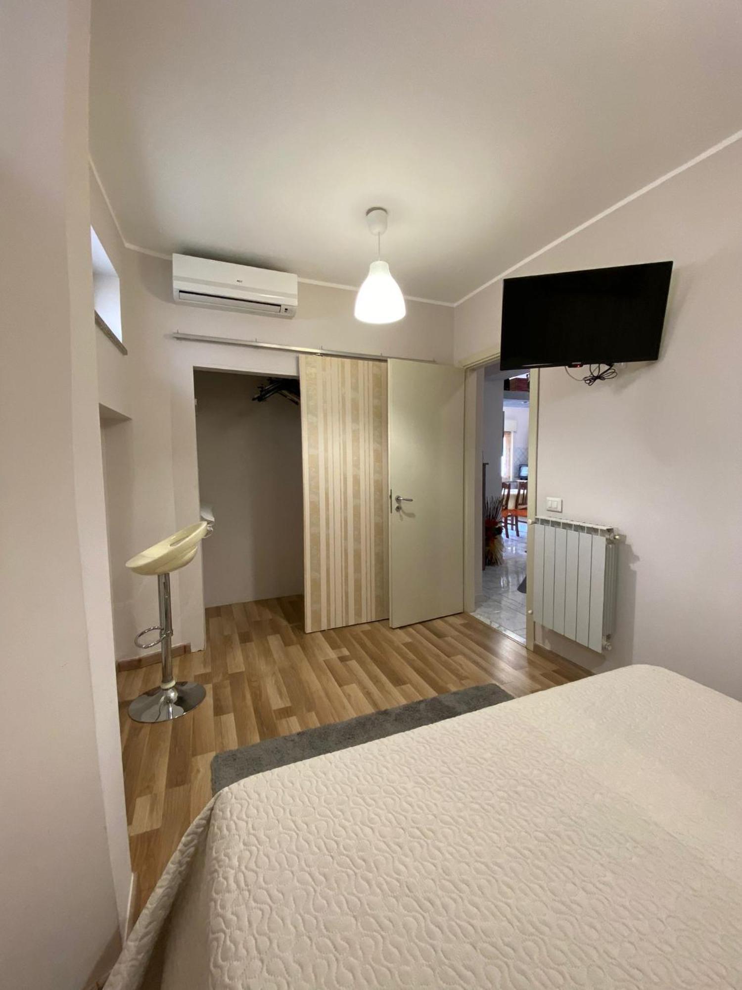 Tyttyhouse Appartement Giardini-Naxos Buitenkant foto